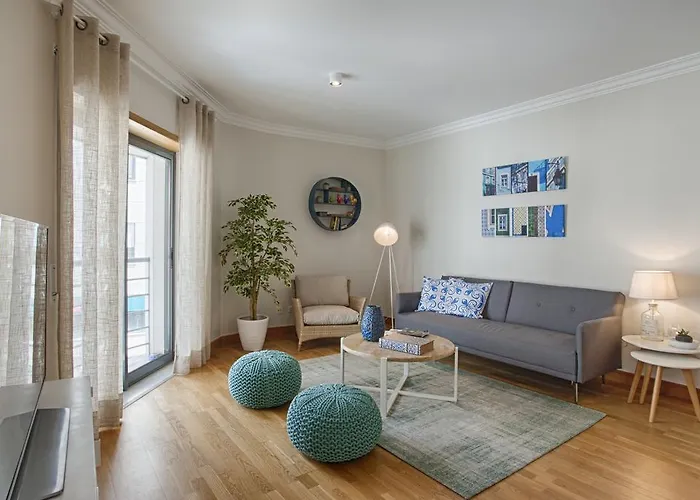 BmyGuest - Arroios Lisbon Apartment